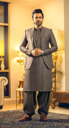 Pathani With Jacket For Men, Pakistani Mens Wedding Wear, Pakistani Pathani Suit For Men, Shalwar Kameez With Coat Men, Indian Men Fashion Casual, Formals For Men, Men Formal Wear, Muslim Men Clothing, Boys Dressing