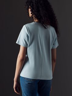 The Emery Pima V-Neck Tee—constructed from 100% organic pima cotton—is the ultimate foundational layer for your spring-to-summer wardrobe. We’ve elevated the classic style, ensuring all-day comfort and long-term durability. Blue Relaxed Fit Organic Cotton Tops, Relaxed Fit Blue Organic Cotton Tops, Everyday Blue Organic Cotton Top, Blue Relaxed Fit T-shirt For Layering, Spring Layering Organic Cotton Tops, Blue Organic Cotton T-shirt For Spring, Solid Color Pima Cotton Tops For Everyday, Solid Pima Cotton Tops For Everyday, Spring Organic Cotton Tops For Casual Gatherings