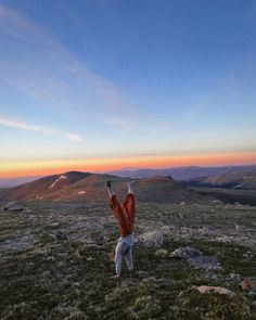 Handstand on the top of Mount Evans Summit in Colorado during sunrise Adventure Photos, Go Hiking, Cute Photography, Nature Adventure, Adventure Camping, Granola Girl, Get Outdoors, Future Life