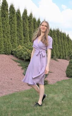 Custom orders and items purchased during major sales cannot be returned or exchanged. Minimalist, elegant and stylish lilac wrap dress is the perfect choice for summer. Style this lovely linen dress with heels if you are wearing it as a bridesmaid dress, wedding guest dress or as a cocktail party dress. Wear with flats for work, for more casual occasions or for a romantic walk in the city. This dress is knee length. It features V-neckline and deep side pockets. A-line silhouette is flattering to Lilac Dress Casual, Lilac Tea, Cornflower Blue Dress, Romantic Walk, Midi Summer Dress, Light Purple Dress, Linen Wrap Dress, Romantic Lighting, Dress With Short Sleeves