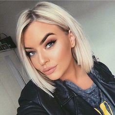 Platinový Blond, Blonde Lob Hair, Short Hair Back View, Short Hair Back, Popular Short Hairstyles, Easy Hair Cuts, Straight Blonde Hair, Cool Short Hairstyles, Hairstyles For