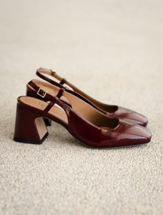 Maddie Nebbiolo - Mid-heeled slingback Mary Janes in burgundy patent leather Frye Boots Outfit, Bobbies Shoes, Trendy Pumps, Burgundy Aesthetic, Everyday Heels, Shoes Mary Janes, Fall Sneakers, Pin Clothes, Wedge Loafers