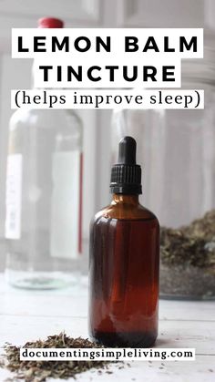 An amber glass dropper bottle with lemon balm tincture inside. There's dried lemon balm in front of the bottle. There is a glass jar with dried lemon balm in the background. Hemp Benefits, Wild Lettuce, At Home Diy, Herbal Apothecary, Homeopathic Remedies, Lemon Balm