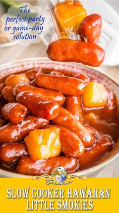 Slow Cooker Hawaiian Little Smokies – The Goldilocks Kitchen Tropical Appetizers For Party, Superbowl Party Food Ideas, Hawaiian Party Food, Little Smokies Recipes, Potluck Food, Smokies Recipe, Little Smokies, Lil Smokies, Luau Food