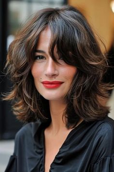 Medium Textured Bob With Curtain Bangs, French Bombshell Haircut, Shoulder Length French Bob, Italian Long Bob, French Bob With Layers, Choppy Layers Haircut, French Hair Style, Long Italian Bob, Long French Bob With Bangs