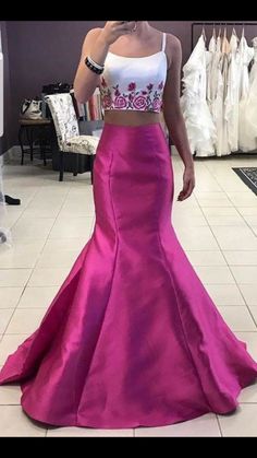 Mermaid Lehenga, Two Piece Prom Dresses, Mermaid Skirts, Pageant Dresses For Teens, Two Piece Prom, Elegant Evening Dress, Elegant Bridesmaid Dresses, White Evening Dress, Dress Mermaid