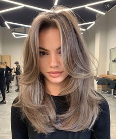 Platinový Blond, Layered Haircuts For Medium Hair, Hairstyles For Layered Hair, Blonde Hair Inspiration, Haircuts For Medium Hair, Haircuts Straight Hair, Trendy Hair Color, Haircuts For Long Hair