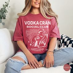 Embrace our Vodka Cranberry Social Club shirt! This tee is perfect for anyone who loves cocktails or appreciates aesthetic shirts! Treat yourself or surprise a friend with this thoughtful gift!  👕 COMFORT COLORS 1717 T-SHIRT The Comfort Colors 1717 garment-dyed unisex t-shirt is made with medium fabric consisting of high quality, 100% ring-spun US cotton for long-lasting comfort. All shirts feature pre-shrunk cotton for size retention and a signature sewn-in twill label. 👕 SIZING & CARE Shirt Day Drinking Group Shirts, Vodka Cran, Vodka Cranberry, Bachelorette T Shirt, Club Tshirt, Cranberry Vodka, Bachelorette Tshirts, Dirty Martini, Aesthetic Shirts