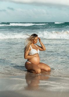 Maternity Photoshoot in Tulum | Cancun Wedding Photographer. Tulum Wedding Photographer. Riviera Maya Wedding Photographer Pregnancy Photos Couples, Pregnant Couple