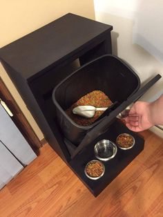 Dog Food Area, Dog Food Storage Diy, Kennel Diy, Dog Station, Dog Food Station, Pet Station, Dog Feeding Station, Dogs Diy Projects, Diy Dog Food