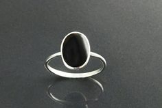 Oval Black Ring Sterling Silver Ring Ring With Flat Oval - Etsy Big Stone Ring, Everyday Ring, Black Ring, Everyday Rings, Onyx Gemstone, Modern Ring, Ring Minimalist, Minimalist Ring, Round Rings