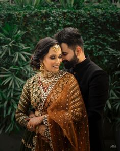 Indian Couple Portraits, Wedding Couple Portraits, Sangeet Portraits, Reception Poses, Best Bridal Hairstyles, Maternity Photography Poses Couple, Pre Wedding Photoshoot Outfit, Indian Couple