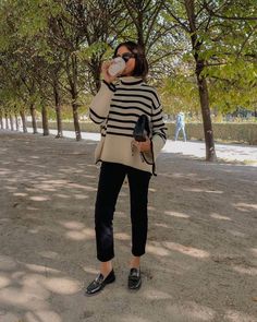 Virginia Outfits, Hannah Cocobeautea, Spring Europe, Wineries Outfit, Striped Knitwear, Winter Ootd, Turtleneck Pullover