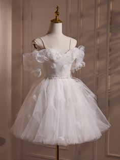 Cottage Core Dresses Homecoming, Cottage Core Homecoming Dress Short, Short Princess Dress Hoco, Short Poofy Fairy Dress, White Dresses Homecoming, Short Elf Wedding Dress, Monster In Paris Costume, Birthday Dresses For Teens, White Short Prom Dress