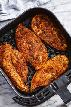 Air Fryer Chicken Breast - #airfryer #chicken #recipe #eatwel101 - Easy to make and takes just a few minutes to cook. Cooking chicken breast in the air fryer makes your lunches, dinners, and meal prep super quick and delicious! - #recipe by #eatwell101®