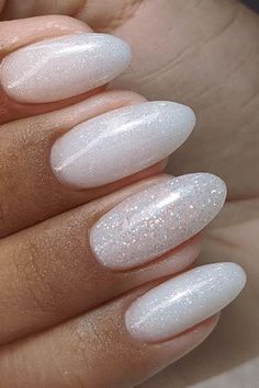 White Shimmer Nails, White Sparkly Nails, Of White Nails, White Winter Nails, White Sparkle Nails, White Nail Ideas, Plaid Nail Designs, Snow Nails, Snowflake Patterns