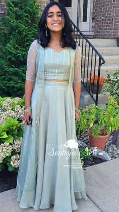 Long Skirt Top Designs, Onam Outfits, डिजाइनर कपड़े, Long Skirt And Top, Simple Frock Design, Simple Lehenga, Long Frock Designs, Long Gown Design, Simple Frocks