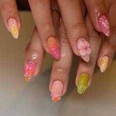 Summer Nails Jelly, Vintage Alhambra Bracelet, Alhambra Bracelet, Tropical Nails, Summery Nails, Pretty Gel Nails, Nails Only, Nail Art Ideas, Dream Nails