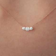 Pendentif Or blanc Diamant Lady Duo | Gemmyo Diamond Jewlery, Jewelry Necklace Simple, Diamond Pendant Sets, Diamond Necklace Designs, Art Deco Diamond Rings, Diamond Rings Design, Diamond Necklace Set, Diamond Jewelry Designs