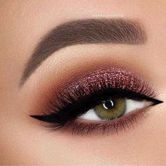 Make Up Inspiration, Glitter Eye Makeup, Eye Makeup Designs, Makijaż Smokey Eye, Makeup Eye Looks, Makeup Hacks, Trendy Makeup, Smokey Eyes