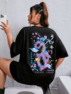 Black Casual Collar Half Sleeve Knitted Fabric Animal,Letter  Embellished Slight Stretch  Women Plus Clothing Shein Graphic Tees, Nice T Shirts, Oversized Tee Outfit, Japanese Letter, Dragon Graphic, Drop Shoulder Tee, Tee Outfit, Streetwear Women, Dali