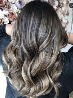 Full Foil Highlights Dark Hair, Cool Highlights On Dark Hair, Beige Highlights On Dark Hair, Full Highlights For Dark Hair, Blonde Balayage On Black Hair, High Contrast Balayage, Hair Color Flamboyage, Short Balayage, Dark Ombre Hair