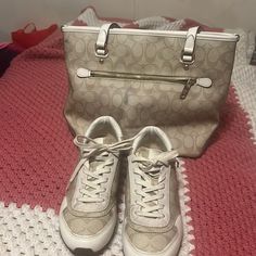 Coach Bad And Matching Tennis Shoes Bags Coach, Coach Shoes, Tennis Shoes, Cream White, Womens Tote Bags, Coach Bags, Tennis, Purse, Cream