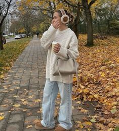 Outfit Ideas Winter Casual, New York City Outfits Winter, Vinter Mode Outfits, Outfit With Uggs, Uggs Outfits, Stile Blair Waldorf, Adrette Outfits, Fest Outfits, Estilo Indie