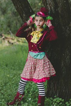 Mad Hatter Teen Girls Costume Be the classic character from Alice in Wonderland in this Mad Hatter Teen Girls Costume. The costume includes a jacket with tails and attached vest front, a high-waisted skirt, glovelettes, scarf, hat and spats. Book Week Costume Ideas, Katniss Costume, Mad Hatter Halloween, Alice In Wonderland Costumes, Book Characters Dress Up, Character Dress Up, Alice In Wonderland Characters, Box Costumes