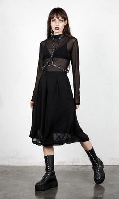 Goth Fashion Female, Punk Gothic Outfits, Industrial Goth Outfit, New Goth Fashion, Black Goth Fashion, Gothic Outfits Women, Rock Punk Outfit, Gothic Fashion Outfits, Goth Women Outfits