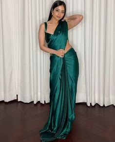 We craft Designer Blouse, Designer Saree, Bollywood Saree, Banarasi Silk Sari, Wedding Lehengas, Indian Lehenga, Bridal Lehenga, Designer Lehenga, South Indian Dresses, Lengha Choli, Chaniya Choli, Lancha, Semi-stitched Lehenga, Bridesmaid Lehengas, Sabyasachi Lehengas, Floral Skirts, Punjabi Lehengas, Ethnic Lehengas, Indo-western Outfits, Indian Outfits, Bollywood Lehengas. For More Latest Trending Women's outfits Just Click on the below link, https://www.etsy.com/in-en/shop/PIXAWORLD Beautifu Fairwell Sarees, Hot Blouses For Saree, Satin Saree Blouse Designs, Plain Green Saree, Satin Saree Party Wear, Green Saree Look, Pink Satin Saree, Green Satin Saree, Satin Blouse Designs