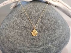 Lotus Design Jewellery, Simple Daily Wear Chains Gold, Gold Lotus Flower Jewelry For Gift, Small Gold Pendant, Gold Pendant Designs, Flower Gold Necklace, Necklace Extension, Gold Neck Chain, Small Gold Necklace