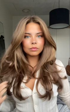 Deep Honey Brown Hair, Sandy Light Brown Hair, Hair Gloss Colors, Golden Caramel Hair Color, Honey Tea Brown Hair Color, Brown Hair For Pale Skin, Honey Brunette Balayage, Light Warm Brown Hair, Teddy Brown Hair