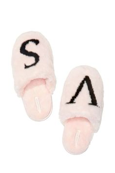 Victoria Secret Slippers, Xmas Wishes, Teen Life Hacks, Pink Girly Things, Christmas Wishlist, Christmas Wishes, Dream Clothes, Pink Christmas