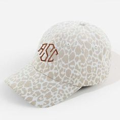 If you’re searching for the best monogrammed hats that are cute and affordable, you’ve come to the right place. This women’s Monogrammed Baseball Hat from Marleylilly is the perfect topper to any casual and/or sporty outfit. Our cute custom hat is made from breathable cotton twill and has a softer, more feminine look than your boyfriend’s hat. The adjustable back buckle lets you find just the right fit. Add a custom embroidery monogram on one of our cute custom-fitted hat Preppy Hat, Monogram Baseball Hat, Tie Dye Roses, Custom Fitted Hats, Baseball Cap For Women, Preppy Monogram, Sporty Outfit, Monogram Hats, Monogram T Shirts