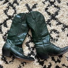 Great Used Condition For Their Age These Are A Gorgeous Emerald Green Vintage Cowboy Boot In A Size 6 Green Cowboy Boots, Vintage Cowboy Boots, Shoes Vintage, Vintage Cowboy, Green Vintage, Cowboy Boot, Vintage Shoes, Shoes Heels Boots, Emerald Green