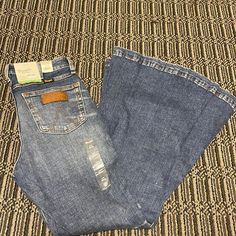 In Perfect Conditions Waist: 28 Length 32 Love Offers! Wrangler Jeans Women's, Retro Jeans, Flare Denim Jeans, Embellished Jeans, Striped Jeans, Flare Leg Jeans, Wrangler Jeans, Denim Flares, Flared Jeans