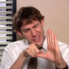 jim halpert john krasinski the office Jim Halpert Cute, Jim Office, Jim The Office, Jim Halpert The Office, Jim James, The Office Jim, Office Screens