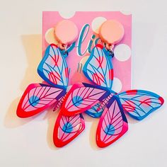 Pink and Blue Butterfly Acrylic Statement Earrings Listing for 1 pair of earrings Pink And Blue Butterfly, Bat Jewelry, Pride Shoes, Vintage Ootd, Spider Jewelry, Dots Candy, Flora Dress, Retro Purse, Retro Skirt