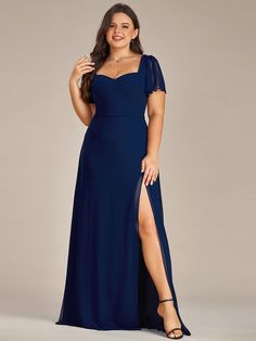 This dress is the perfect choice for any elegant occasion, whether it be a wedding, prom, or special event. The figure-flattering A-line silhouette along with the sweetheart neckline and high slit add a touch of glamour to any look. Crafted from high-quality chiffon, this dress is comfortable and lightweight, making it easy to dance the night away.Dress it up with sparkling jewelry and heels or keep it simple with natural makeup and flats.Don't miss out on the chance to add this stunning dress t Fall Wedding Dress Guess, Bridesmaids Dresses For Plus Size, Plus Size Floor Length Dress, Plus Size Blue Bridesmaid Dresses, Navy Blue Dress Plus Size, Blue Dresses Plus Size, Neckline For Plus Size, Plus Size Navy Blue Dress, Night Dress Plus Size