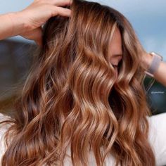 Creamy Highlights, Caramel Blonde Hair Color, Caramel Blonde Hair, Honey Brown Hair, Hair Color Caramel, Caramel Blonde, Dirty Blonde Hair, Caramel Hair, Strawberry Blonde Hair