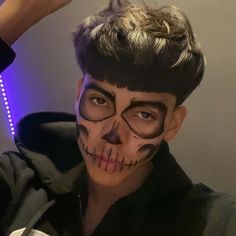 Skeleton Makeup On Men, Easy Boy Halloween Makeup, Boy Skull Makeup, Skeleton Man Makeup, Half Skeleton Makeup Men, Skeleton Makeup Male, Men’s Skeleton Makeup, Catrin Costume