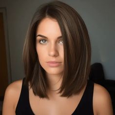 Brunette Straight Lob with Caramel Streaks Layered Lob Haircut For Fine Hair, Invisible Layers Haircut Shoulder Length, Haircuts That Frame Your Face Long Hair, Medium Bob Side Part, Short Dark Balayage Hair, A Line Bob Medium, Plus Size Haircut Double Chin, Medium Length Bob Hairstyles, Summer Haircuts