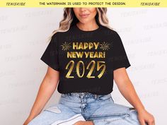 happy new year 2025 Shirts, 2025 New Year's Crew Shirt, New Year's Eve Shirts, Family Matching Shirts, Couple Shirts, Party Shirts 👕 THE SHIRTS that I offer, are: 👕 ✅ 100% combed ring-spun cotton ✅ Soft hand feel ✅ Fashion fit ✅ Narrow crew neck with 1x1 rib ✅ STANDARD 100 by OEKO-TEX® 📐 MEASURING YOUR SHIRT and how to determine what size you need: 📐 1️ Take a 👕 shirt 👕 of yours, spread it well on flat surface and measure: The width - approximately 1 inches below the armhole point across t New Years Shirts 2022, New Year Vinyl Shirts, New Year Theme Shirts, New Years Tshirts, New Years Shirts 2023, Matching Shirts Couple, New Years Eve Shirt, Family Matching Shirts, Crew Shirt