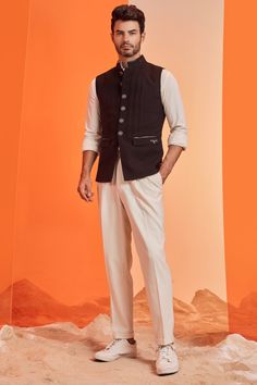 Casual Wedding Outfit, Embroidered Waistcoat, Designer Dress For Men, Crest Embroidery, Shantanu And Nikhil, Boys Kurta Design, Wedding Kurta For Men, Indian Groom Wear, Gents Kurta Design