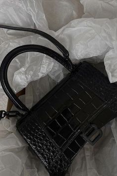 Dream Bags, Bag Obsession, Girly Bags, Fancy Bags, Luxury Purses, Balenciaga Bag, Pretty Bags, Cute Bags, Coach Swagger Bag