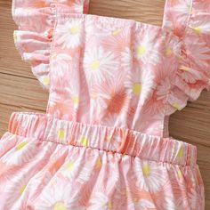 Product Title:Baby Girls Flying Sleeve Floral Printed Pink Romper Keyword Tag:luxury baby clothes wholesale*Soft and Baby Care Fabric*Package included:1 Romper*Fabric: 100%Polyester*Machine Wash & Tumble Dry Acceptable*imported Pink Floral Print Sleeveless Bubble Romper, Sleeveless Floral Print Bubble Romper, Cute Pink Sleeveless Clothing Sets, Cute Sleeveless Pink Sets, Cute Pink Sleeveless Sets, Luxury Baby Clothes, Pink Romper, Luxury Baby, Pink Rompers