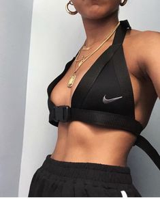 shoes, adidas, burgundy, sneakers, burgundy, nike, nike vapormax - Wheretoget Nike Bra, Rock Punk, Sporty Outfits, Looks Style, Mode Inspiration, Fashion Killa, Festival Outfits, Look Fashion, Diy Clothes