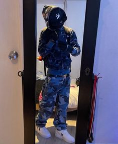 Hoodie Aesthetic Boy, Hoodie Men Outfit, Airforce 1 Outfit, Nike Hoodie Men, Bape Outfits, Nike Airforce1, Hoodie Outfit Men, Bape Hoodie