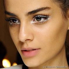 Bday Makeup, Makeup Runway, Editorial Make-up, Silver Eyeliner, 2015 Makeup, White Makeup, Runway Makeup, Beauty Make-up